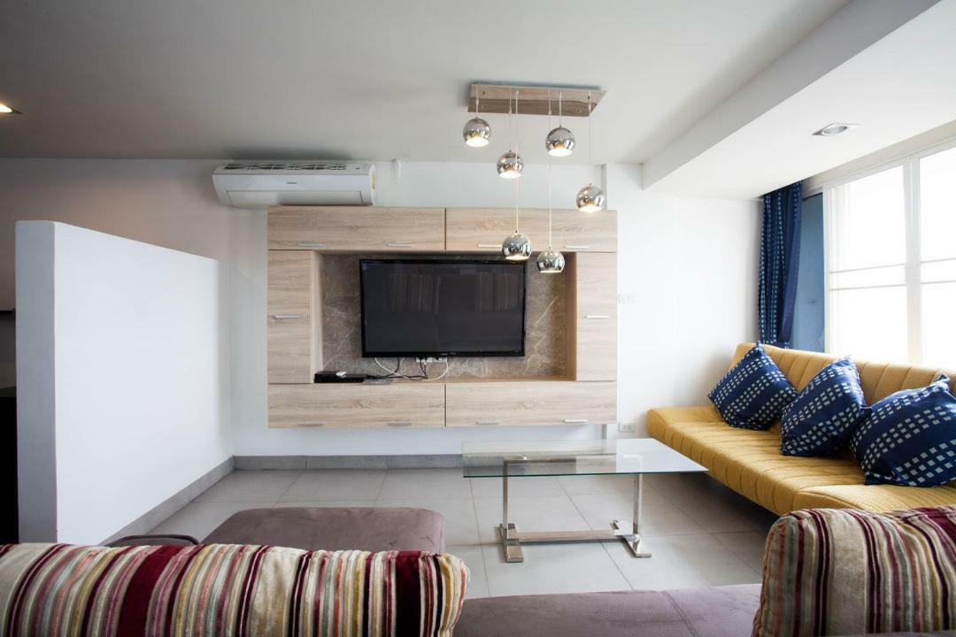 Galare Thong Tower Aparthotel Chiang Mai Buitenkant foto