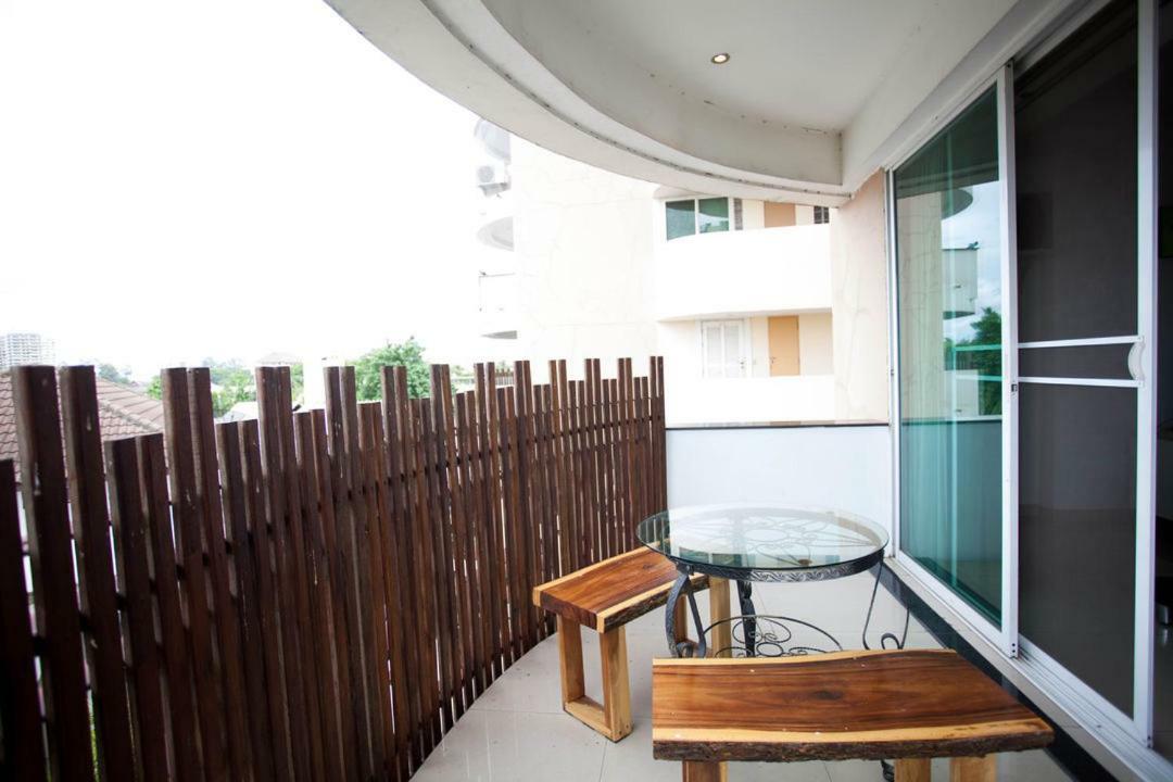 Galare Thong Tower Aparthotel Chiang Mai Buitenkant foto