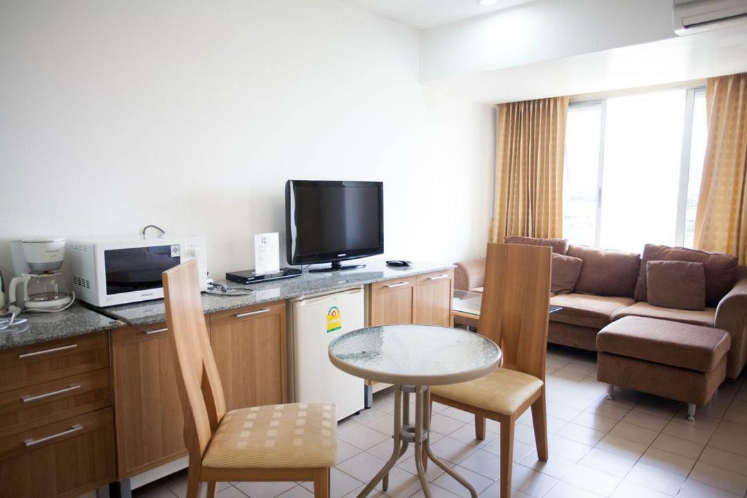 Galare Thong Tower Aparthotel Chiang Mai Buitenkant foto